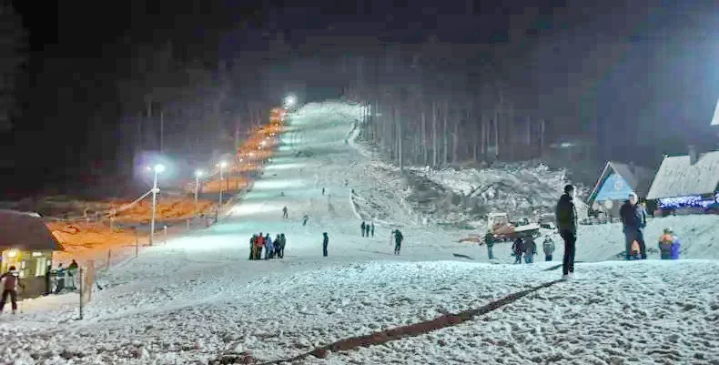 Băile Tușnad Cazare | Camping / Popas turistic (K0698-14) Imaginea poate fi supusă drepturilor de autor. Se recomandă contactarea titularului drepturilor.