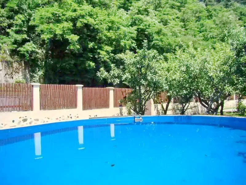 Guraró Szállás | Motel (K0657-1) A kép szerzői jogvédelem alatt állhat. Javasolt a kapcsolatfelvétel a jog tulajdonossal.