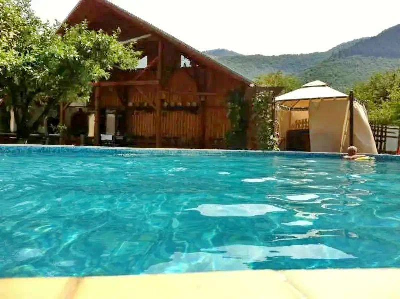 Guraró Szállás | Motel (K0657-24) A kép szerzői jogvédelem alatt állhat. Javasolt a kapcsolatfelvétel a jog tulajdonossal.