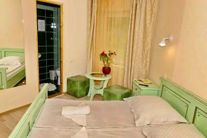 Guraró Szállás | Motel (K0657-43) A kép szerzői jogvédelem alatt állhat. Javasolt a kapcsolatfelvétel a jog tulajdonossal.