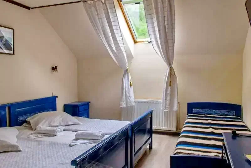 Guraró Szállás | Motel (K0657-46) A kép szerzői jogvédelem alatt állhat. Javasolt a kapcsolatfelvétel a jog tulajdonossal.