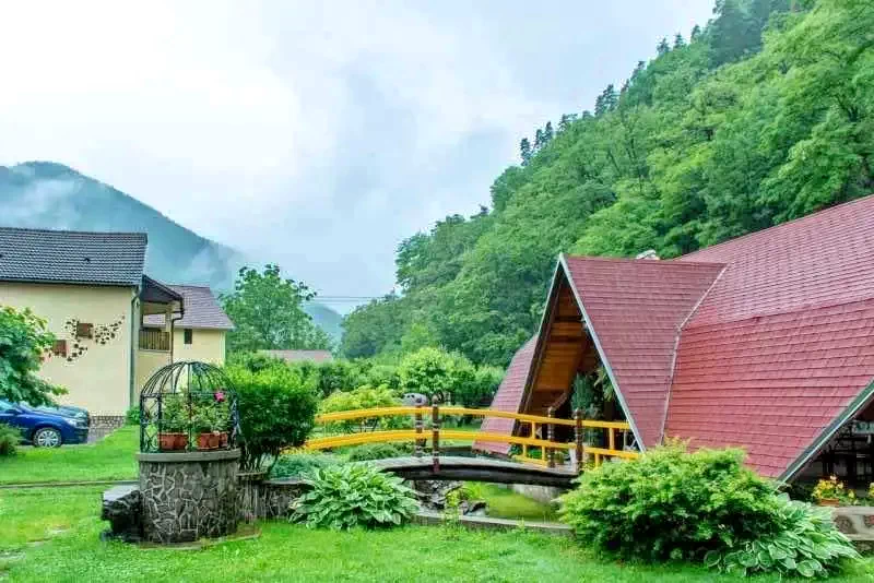 Gura Râului Cazare | Motel (K0657-50) Imaginea poate fi supusă drepturilor de autor. Se recomandă contactarea titularului drepturilor.