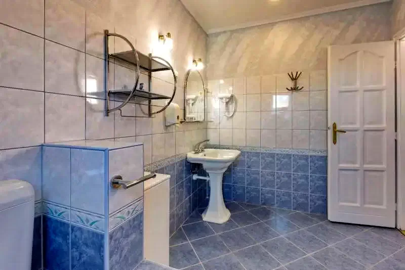 Jula Cazare | Motel (K0087-5) Imaginea poate fi supusă drepturilor de autor. Se recomandă contactarea titularului drepturilor.