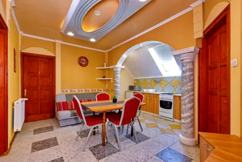 Jula Cazare | Motel (K0087-8) Imaginea poate fi supusă drepturilor de autor. Se recomandă contactarea titularului drepturilor.