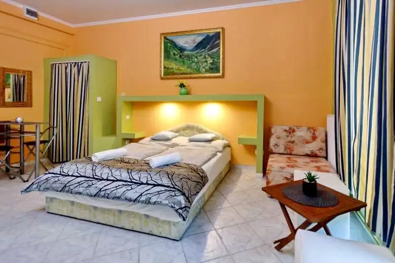 Jula Cazare | Motel (K0087-21) Imaginea poate fi supusă drepturilor de autor. Se recomandă contactarea titularului drepturilor.