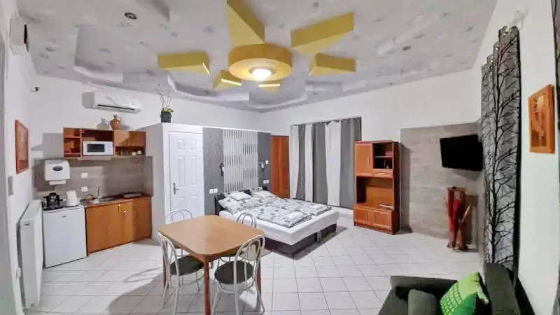 Jula Cazare | Motel (K0087-36) Imaginea poate fi supusă drepturilor de autor. Se recomandă contactarea titularului drepturilor.