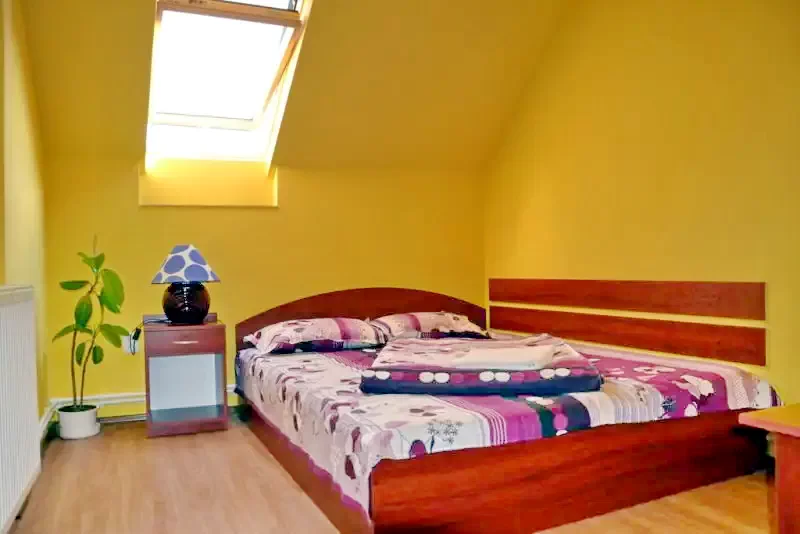 Băile Tușnad Cazare | Motel (K0416-8) Imaginea poate fi supusă drepturilor de autor. Se recomandă contactarea titularului drepturilor.