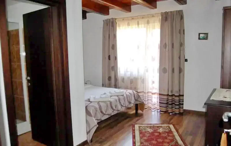 Borșa Cazare | Motel (K1246-15) Imaginea poate fi supusă drepturilor de autor. Se recomandă contactarea titularului drepturilor.