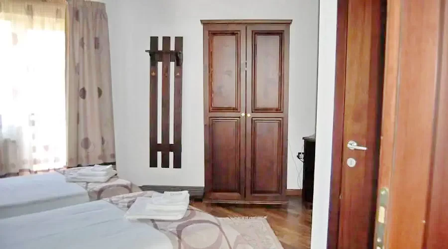 Borșa Cazare | Motel (K1246-23) Imaginea poate fi supusă drepturilor de autor. Se recomandă contactarea titularului drepturilor.