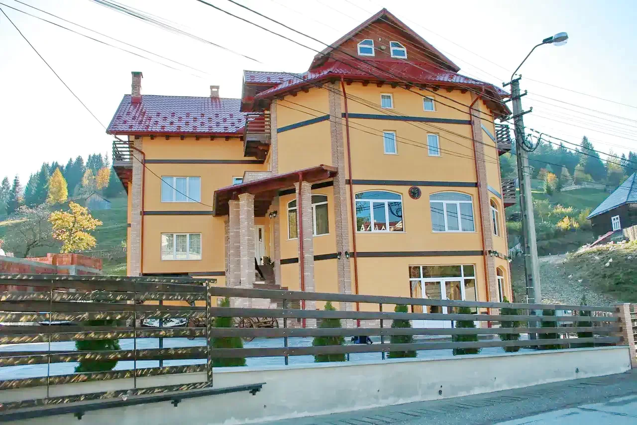 Borșa Cazare | Pensiune (K1246-39) Imaginea poate fi supusă drepturilor de autor. Se recomandă contactarea titularului drepturilor. Borșa Cazare | Pensiune (K1246-39) Imaginea poate fi supusă drepturilor de autor. Se recomandă contactarea titularului drepturilor.