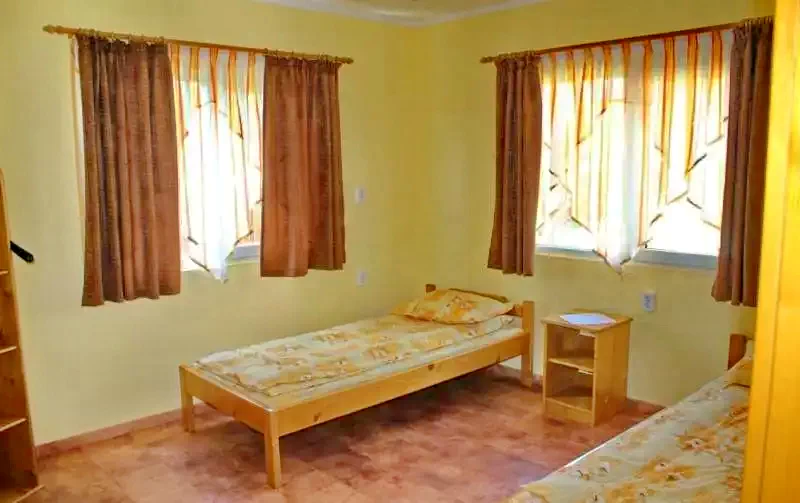 Zetelaka Szállás | Motel (K0497-12) A kép szerzői jogvédelem alatt állhat. Javasolt a kapcsolatfelvétel a jog tulajdonossal.