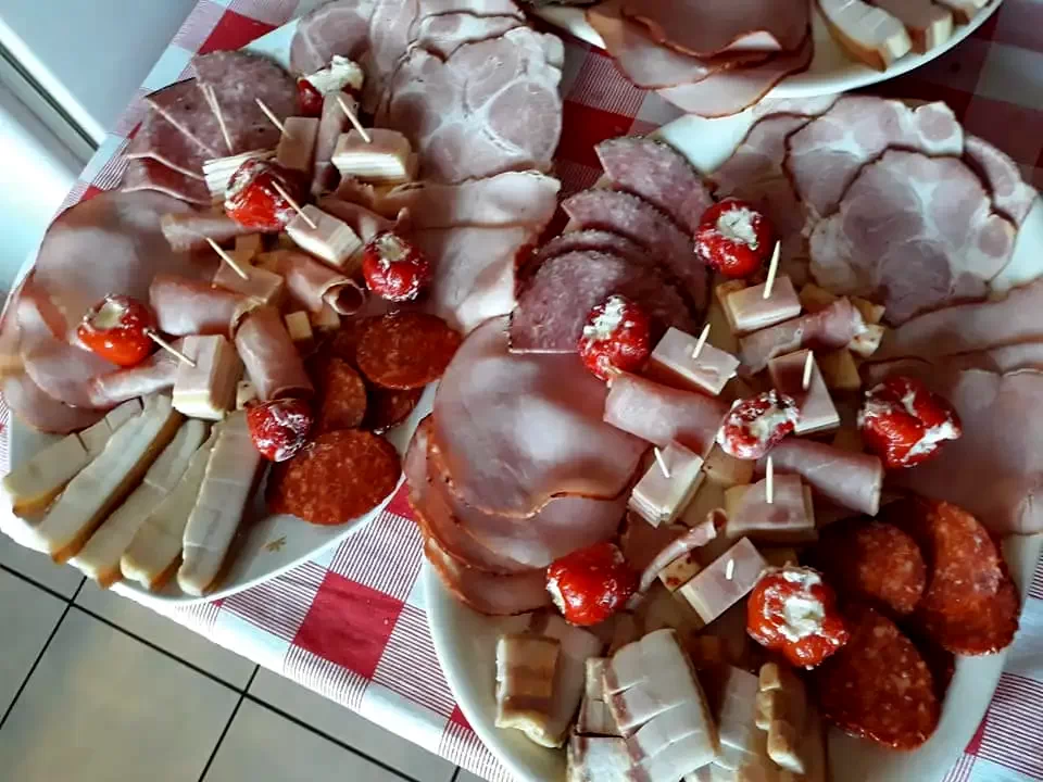 Zetea Cazare | Motel (K0497-34) Imaginea poate fi supusă drepturilor de autor. Se recomandă contactarea titularului drepturilor.