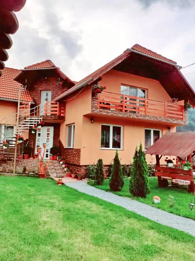 Praid Cazare | Casă de oaspeți (K1416-15) Imaginea poate fi supusă drepturilor de autor. Se recomandă contactarea titularului drepturilor.