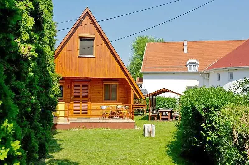 Bogács Cazare | Bungalow (K0945-1) Imaginea poate fi supusă drepturilor de autor. Se recomandă contactarea titularului drepturilor.