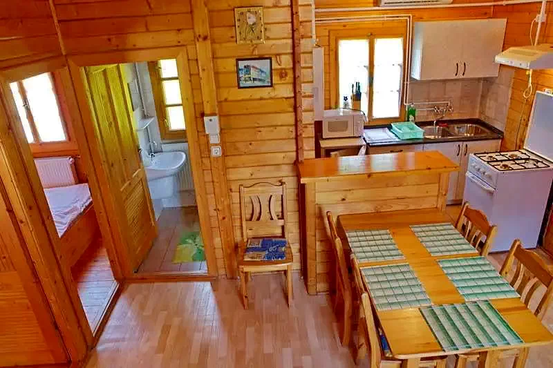 Bogács Szállás | Apartmanház (K0945-6) A kép szerzői jogvédelem alatt állhat. Javasolt a kapcsolatfelvétel a jog tulajdonossal.