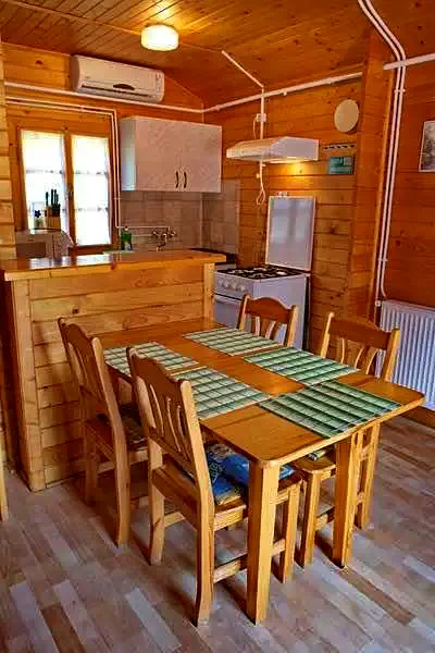 Bogács Szállás | Apartmanház (K0945-37) A kép szerzői jogvédelem alatt állhat. Javasolt a kapcsolatfelvétel a jog tulajdonossal.