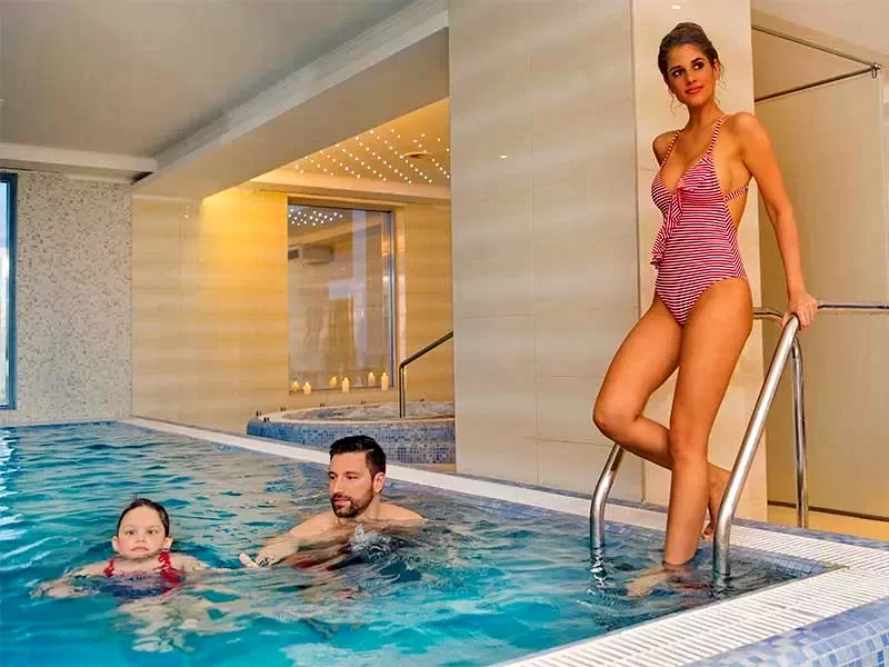  Cazare | Casă de oaspeți (K1013-18) Imaginea poate fi supusă drepturilor de autor. Se recomandă contactarea titularului drepturilor.