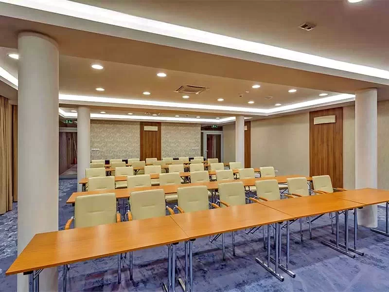 Polgár Szállás | Hotel**** (K1013-44) A kép szerzői jogvédelem alatt állhat. Javasolt a kapcsolatfelvétel a jog tulajdonossal. Polgár Szállás | Hotel**** (K1013-44) A kép szerzői jogvédelem alatt állhat. Javasolt a kapcsolatfelvétel a jog tulajdonossal.
