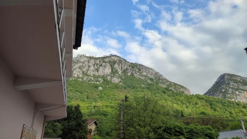 Băile Herculane Cazare | Pensiune (K0035-27) Imaginea poate fi supusă drepturilor de autor. Se recomandă contactarea titularului drepturilor.