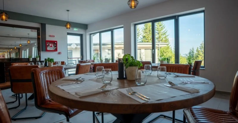 Harghita-Băi Cazare | Hotel*** (K0780-41) Imaginea poate fi supusă drepturilor de autor. Se recomandă contactarea titularului drepturilor. Harghita-Băi Cazare | Hotel*** (K0780-41) Imaginea poate fi supusă drepturilor de autor. Se recomandă contactarea titularului drepturilor.
