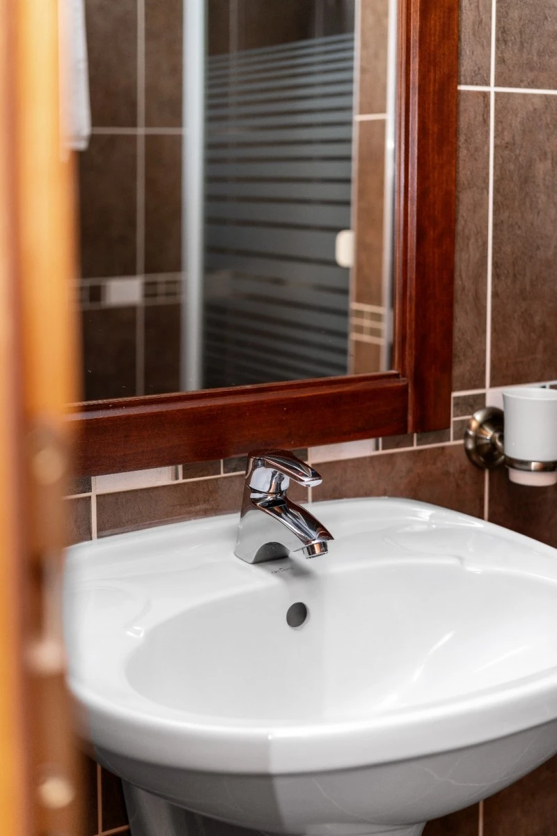 Harghita-Băi Cazare | Hotel*** (K0780-49) Imaginea poate fi supusă drepturilor de autor. Se recomandă contactarea titularului drepturilor. Harghita-Băi Cazare | Hotel*** (K0780-49) Imaginea poate fi supusă drepturilor de autor. Se recomandă contactarea titularului drepturilor.
