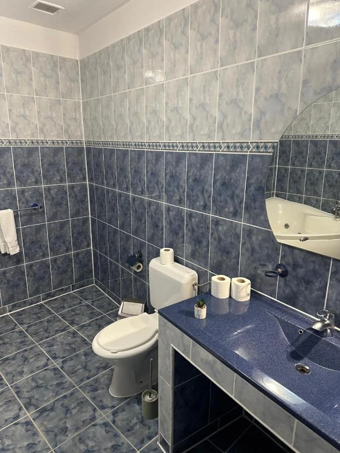 Gheorgheni Cazare | Hotel*** (K1533-49) Imaginea poate fi supusă drepturilor de autor. Se recomandă contactarea titularului drepturilor. Gheorgheni Cazare | Hotel*** (K1533-49) Imaginea poate fi supusă drepturilor de autor. Se recomandă contactarea titularului drepturilor.