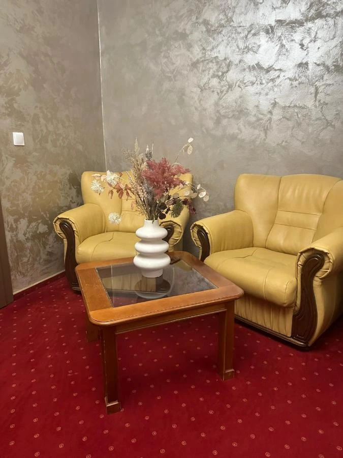 Gheorgheni Cazare | Hotel*** (K1533-50) Imaginea poate fi supusă drepturilor de autor. Se recomandă contactarea titularului drepturilor. Gheorgheni Cazare | Hotel*** (K1533-50) Imaginea poate fi supusă drepturilor de autor. Se recomandă contactarea titularului drepturilor.