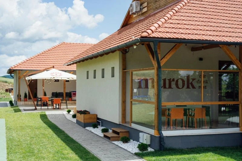 Miercurea Nirajului Cazare | Motel (K0409-44) Imaginea poate fi supusă drepturilor de autor. Se recomandă contactarea titularului drepturilor.