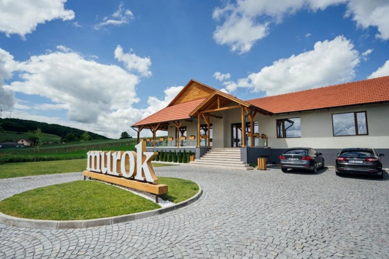 Nyárádszereda Szállás | Motel (K0409-47) A kép szerzői jogvédelem alatt állhat. Javasolt a kapcsolatfelvétel a jog tulajdonossal.