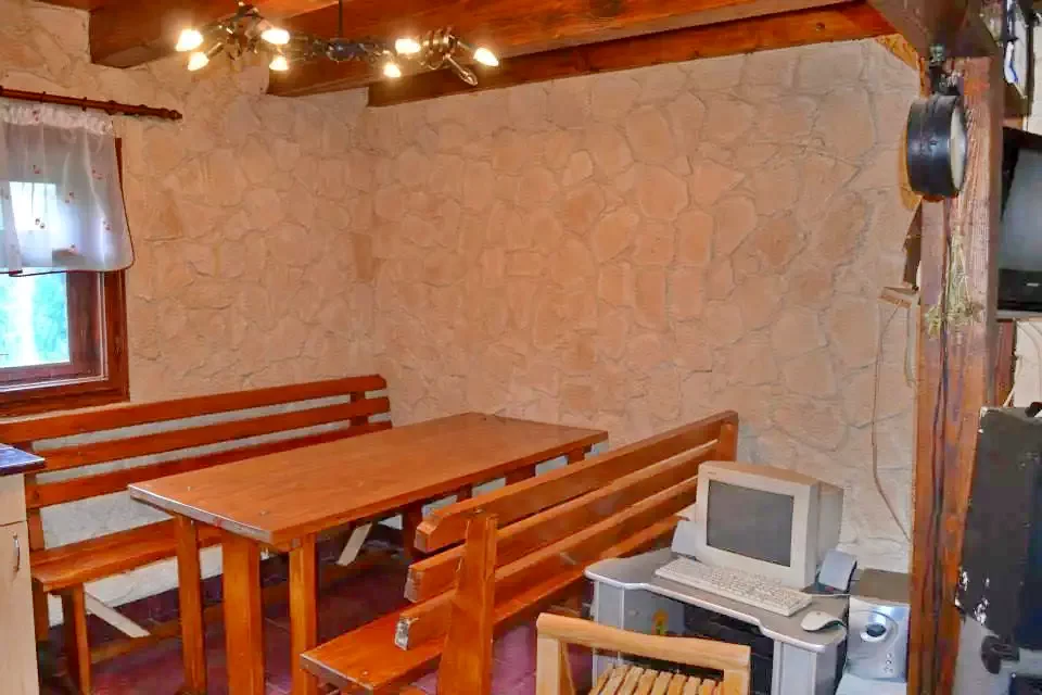 Lorău Cazare | Sat de vacanță (K0131-11) Imaginea poate fi supusă drepturilor de autor. Se recomandă contactarea titularului drepturilor.