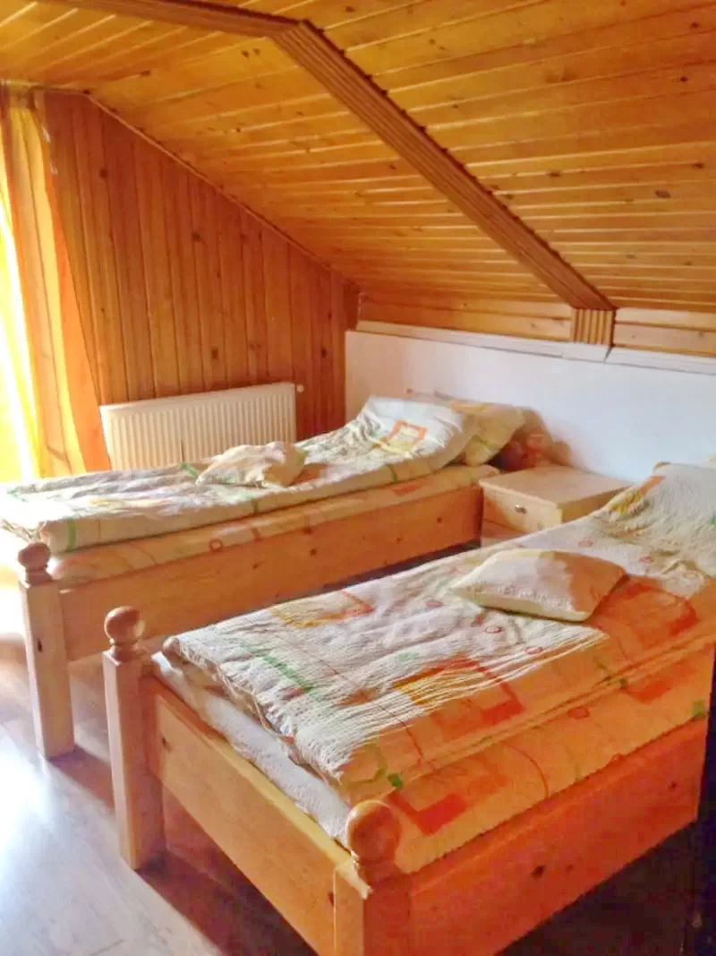 Cazare Bulz - Cabana Lorau | Remetelórév - Lorau Turistaház. Imaginea poate fi supusă drepturilor de autor. Se recomandă contactarea titularului drepturilor.