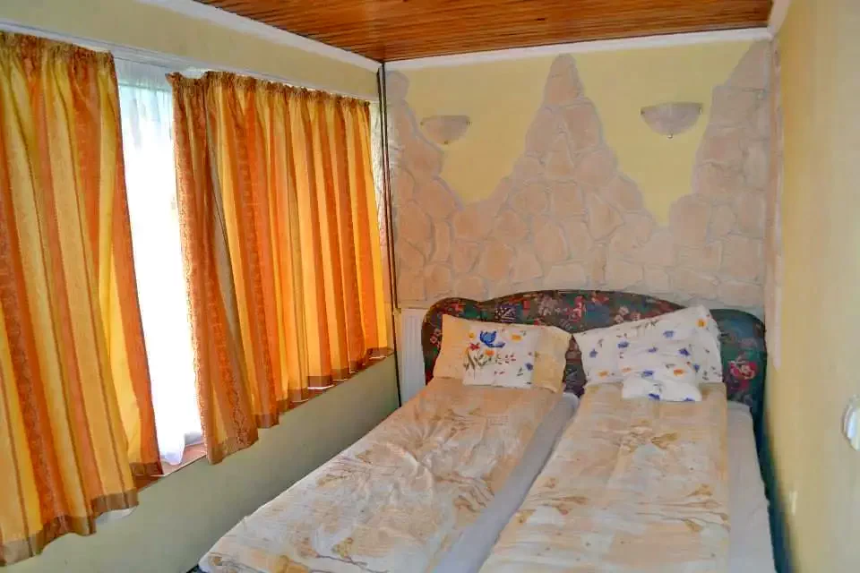 Lorău Cazare | Cabană (K0131-26) Imaginea poate fi supusă drepturilor de autor. Se recomandă contactarea titularului drepturilor. Lorău Cazare | Cabană (K0131-26) Imaginea poate fi supusă drepturilor de autor. Se recomandă contactarea titularului drepturilor.