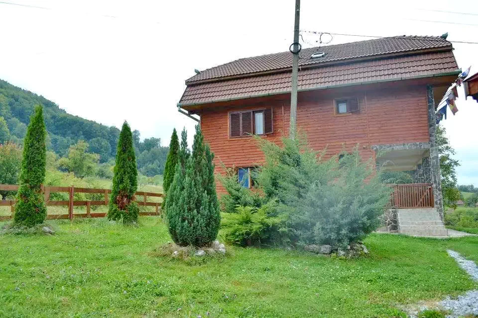 Lorău Cazare | Cabană (K0131-32) Imaginea poate fi supusă drepturilor de autor. Se recomandă contactarea titularului drepturilor. Lorău Cazare | Cabană (K0131-32) Imaginea poate fi supusă drepturilor de autor. Se recomandă contactarea titularului drepturilor.