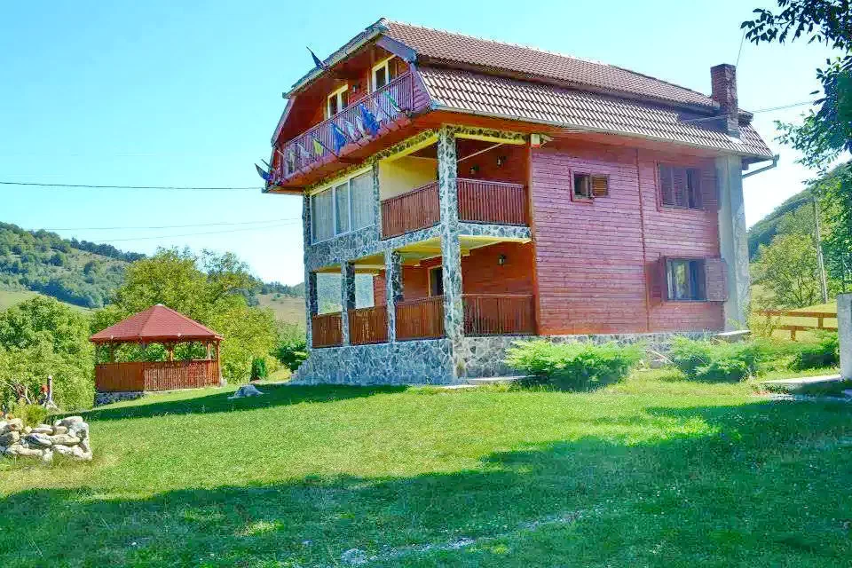 Remetelórév Szállás | Üdülőfalu (K0131-58) A kép szerzői jogvédelem alatt állhat. Javasolt a kapcsolatfelvétel a jog tulajdonossal.