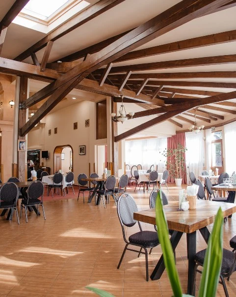 Câmpulung Moldovenesc Cazare | Pensiune turistică (K1564-1) Imaginea poate fi supusă drepturilor de autor. Se recomandă contactarea titularului drepturilor.