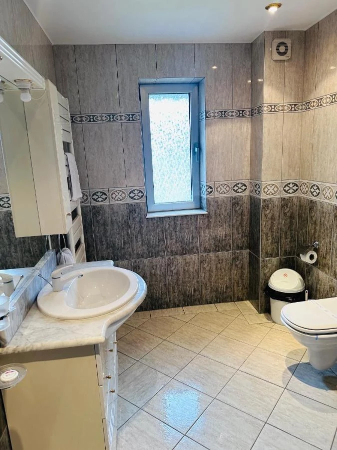 Moldvahosszúmező Szállás | Hotel*** (K1564-21) A kép szerzői jogvédelem alatt állhat. Javasolt a kapcsolatfelvétel a jog tulajdonossal.