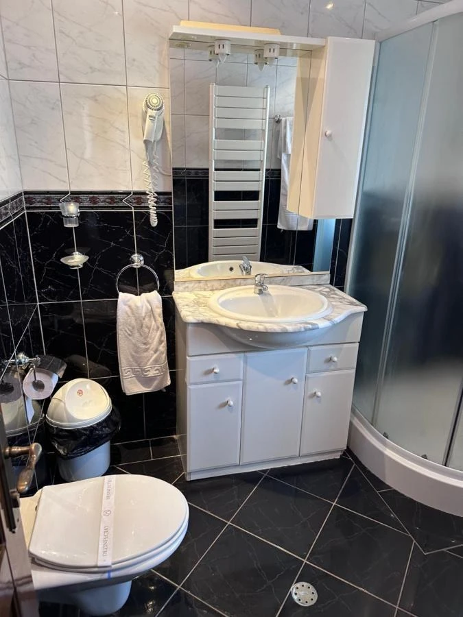 Câmpulung Moldovenesc Cazare | Hotel*** (K1564-34) Imaginea poate fi supusă drepturilor de autor. Se recomandă contactarea titularului drepturilor.