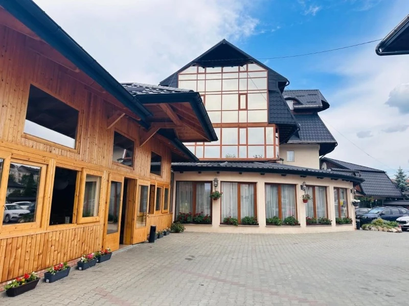 Moldvahosszúmező Szállás | Hotel*** (K1564-38) A kép szerzői jogvédelem alatt állhat. Javasolt a kapcsolatfelvétel a jog tulajdonossal.