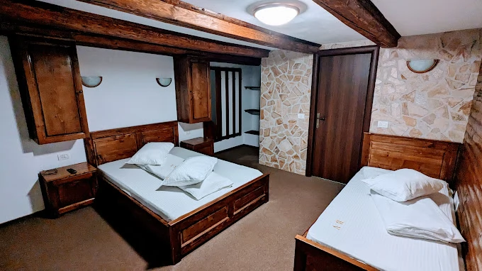 Arefu Cazare | Motel (K0888-9) Imaginea poate fi supusă drepturilor de autor. Se recomandă contactarea titularului drepturilor.