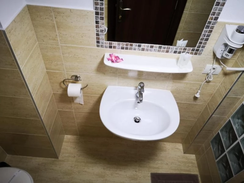  Szállás | Motel (K0888-16) A kép szerzői jogvédelem alatt állhat. Javasolt a kapcsolatfelvétel a jog tulajdonossal.