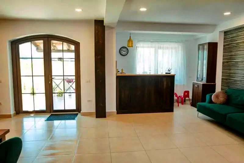 Felsőszombatfalva Szállás | Panzió (K1109-11) A kép szerzői jogvédelem alatt állhat. Javasolt a kapcsolatfelvétel a jog tulajdonossal. Felsőszombatfalva Szállás | Panzió (K1109-11) A kép szerzői jogvédelem alatt állhat. Javasolt a kapcsolatfelvétel a jog tulajdonossal.