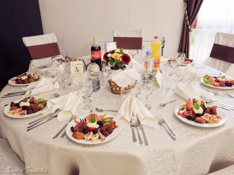 Nădășelu Cazare | Motel (K1447-4) Imaginea poate fi supusă drepturilor de autor. Se recomandă contactarea titularului drepturilor.