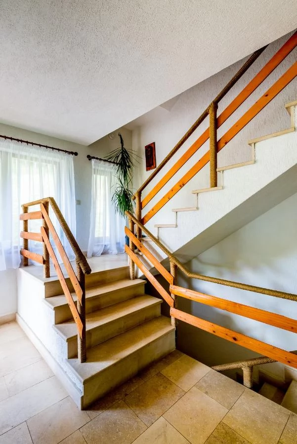 Nădășelu Cazare | Motel (K1447-11) Imaginea poate fi supusă drepturilor de autor. Se recomandă contactarea titularului drepturilor.