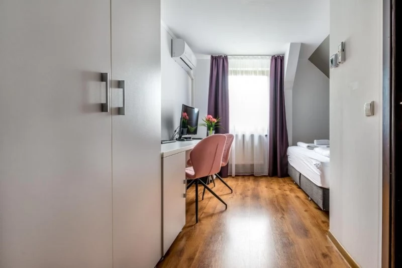 Nădășelu Cazare | Motel (K1447-19) Imaginea poate fi supusă drepturilor de autor. Se recomandă contactarea titularului drepturilor.