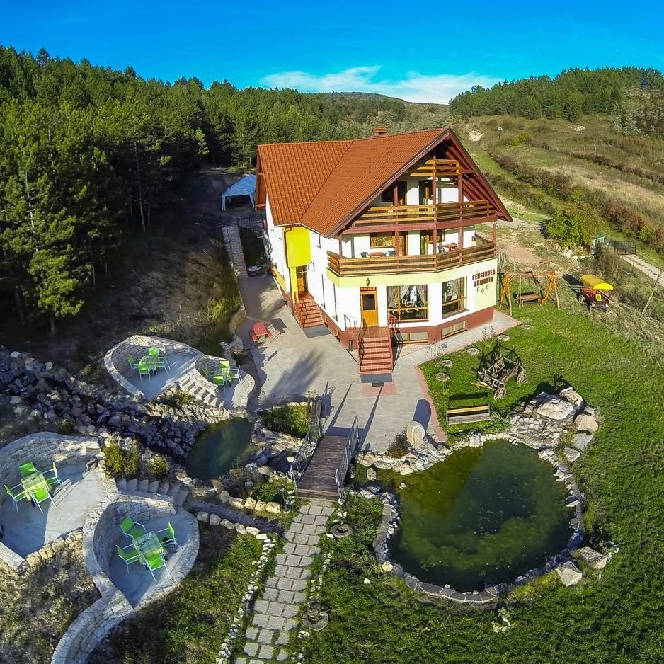 Nădășelu Cazare | Motel (K1447-41) Imaginea poate fi supusă drepturilor de autor. Se recomandă contactarea titularului drepturilor.