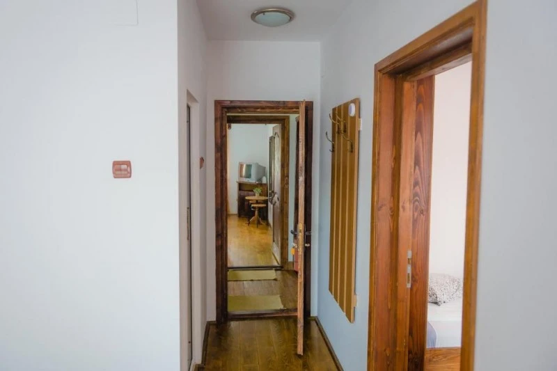 Corbeni Cazare | Motel (K0625-6) Imaginea poate fi supusă drepturilor de autor. Se recomandă contactarea titularului drepturilor.