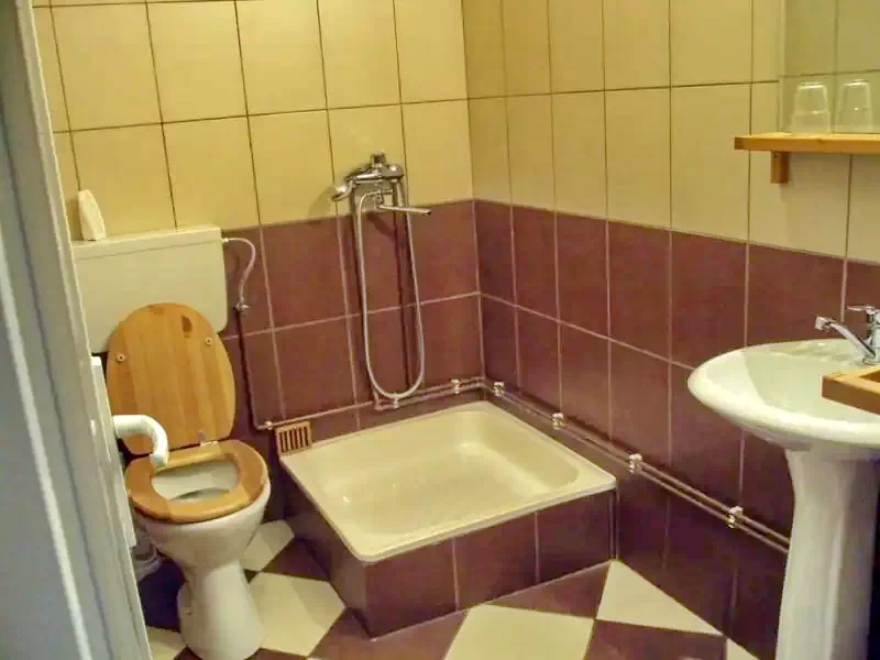  Szállás | Motel (K0625-28) A kép szerzői jogvédelem alatt állhat. Javasolt a kapcsolatfelvétel a jog tulajdonossal.