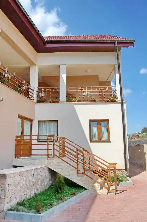 Petreștii de Sus Cazare | Motel (K0656-12) Imaginea poate fi supusă drepturilor de autor. Se recomandă contactarea titularului drepturilor.