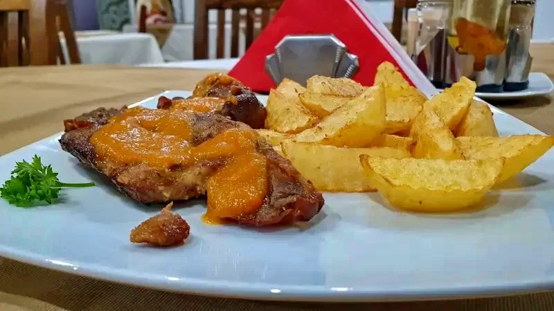 Petreștii de Sus Cazare | Motel (K0656-27) Imaginea poate fi supusă drepturilor de autor. Se recomandă contactarea titularului drepturilor.