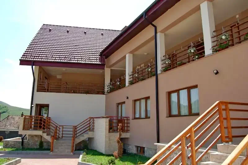 Felsőpeterd Szállás | Motel (K0656-52) A kép szerzői jogvédelem alatt állhat. Javasolt a kapcsolatfelvétel a jog tulajdonossal.